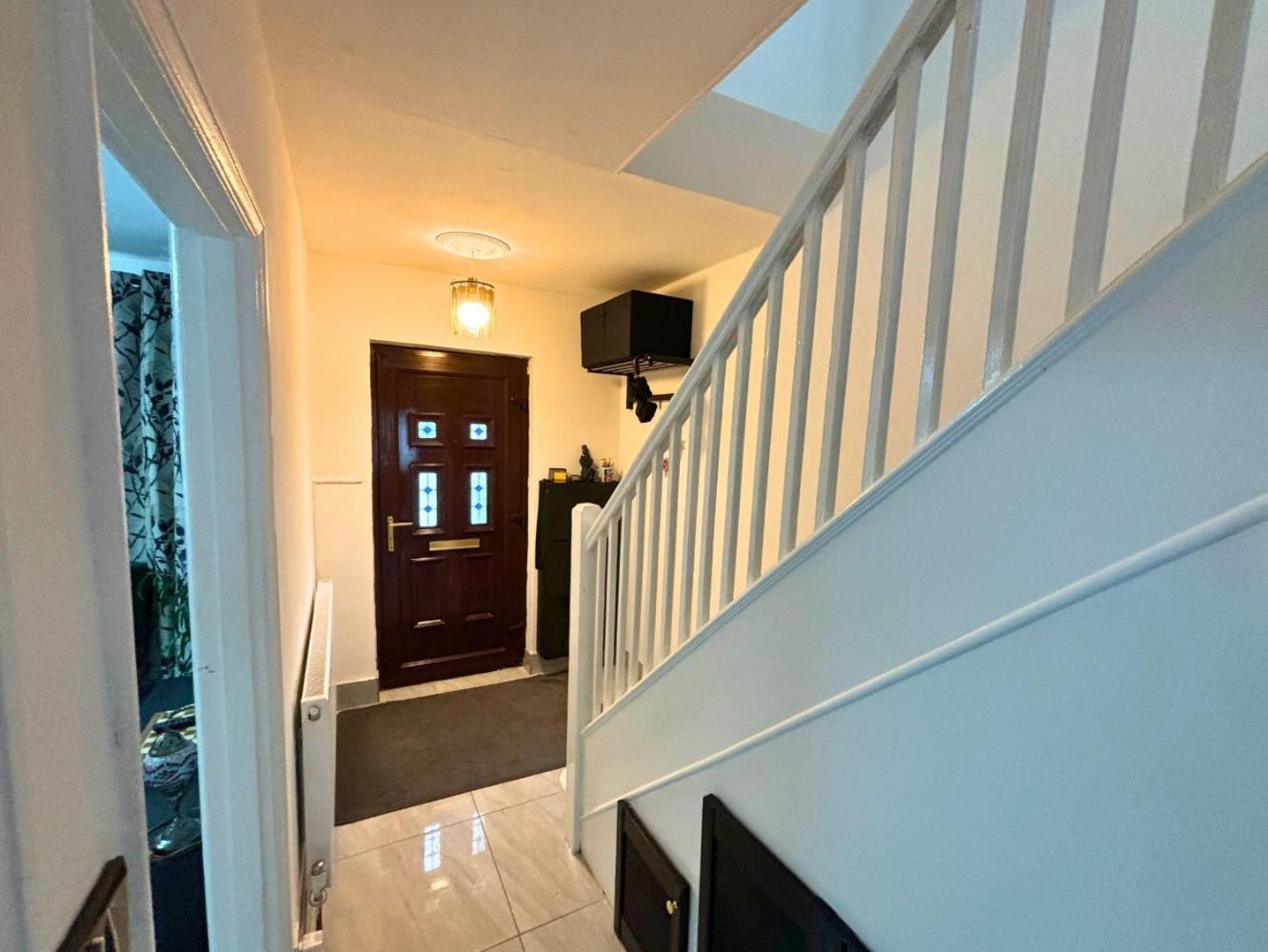 Charming And Cosy London Home, Garden, Parking & Family Fun Mitcham Ngoại thất bức ảnh