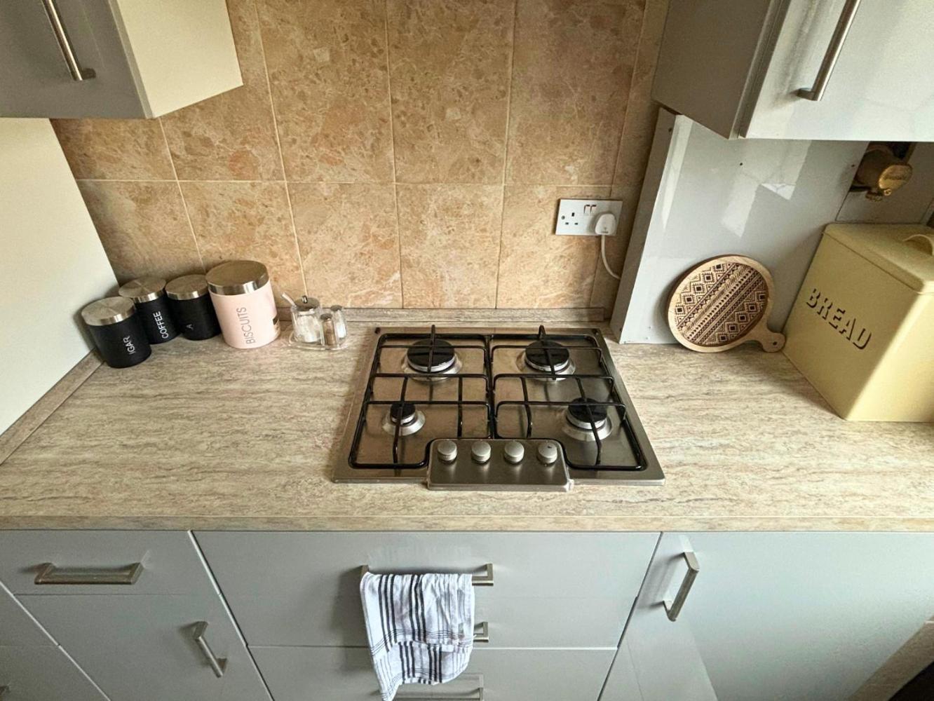 Charming And Cosy London Home, Garden, Parking & Family Fun Mitcham Ngoại thất bức ảnh