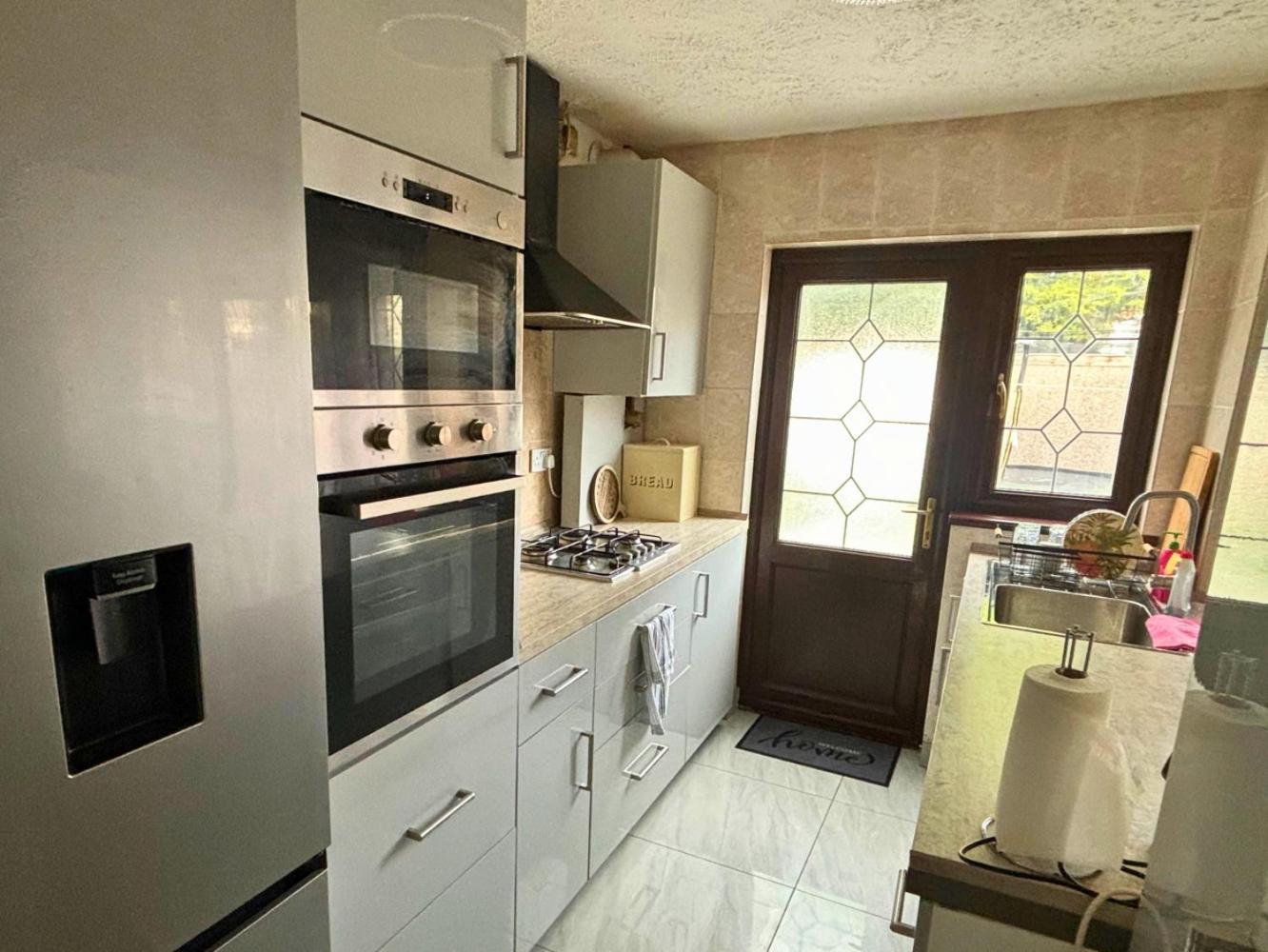 Charming And Cosy London Home, Garden, Parking & Family Fun Mitcham Ngoại thất bức ảnh