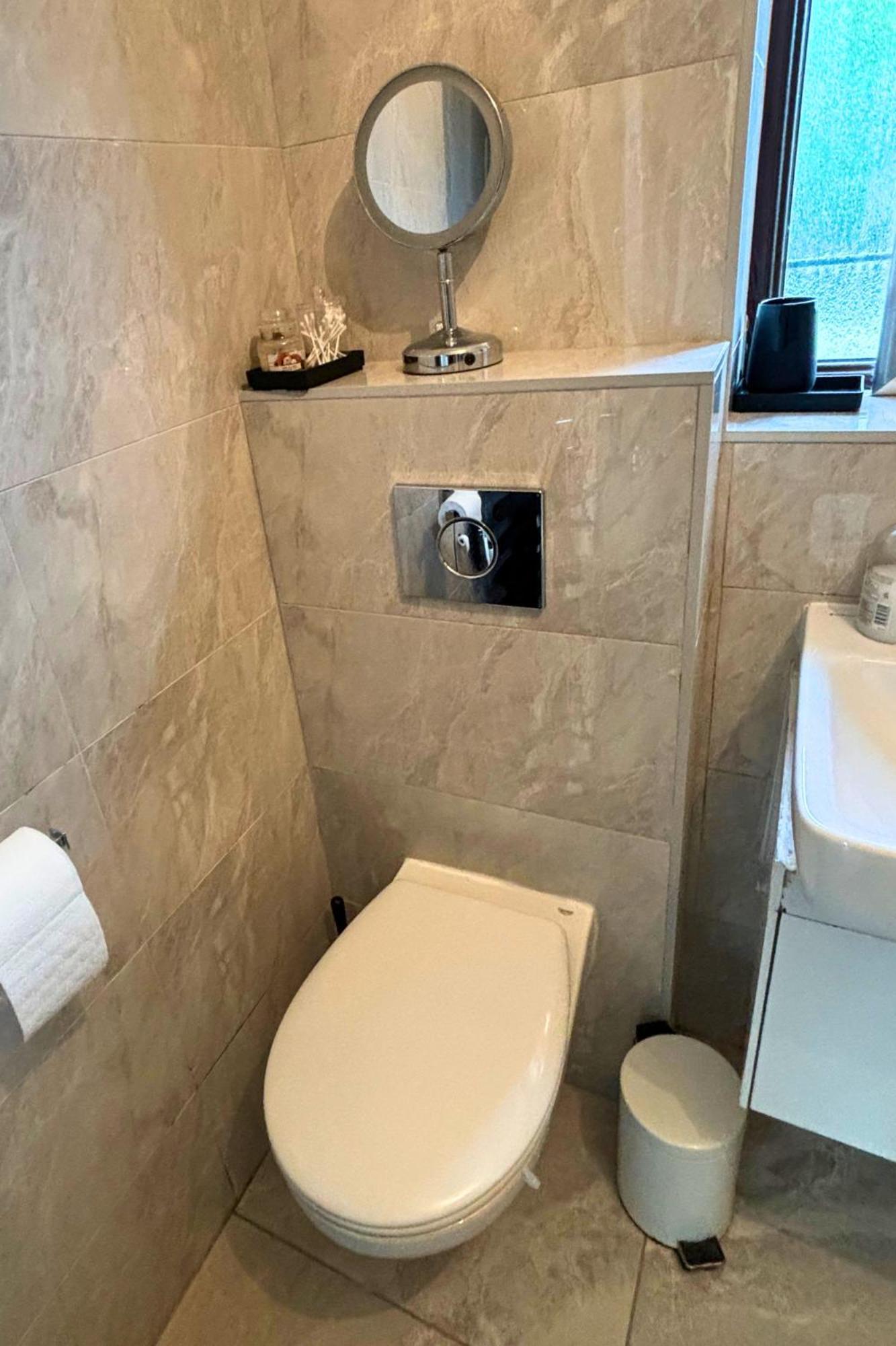 Charming And Cosy London Home, Garden, Parking & Family Fun Mitcham Ngoại thất bức ảnh
